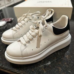 Alexander McQueen women’s sneakers white black size 38 US 8